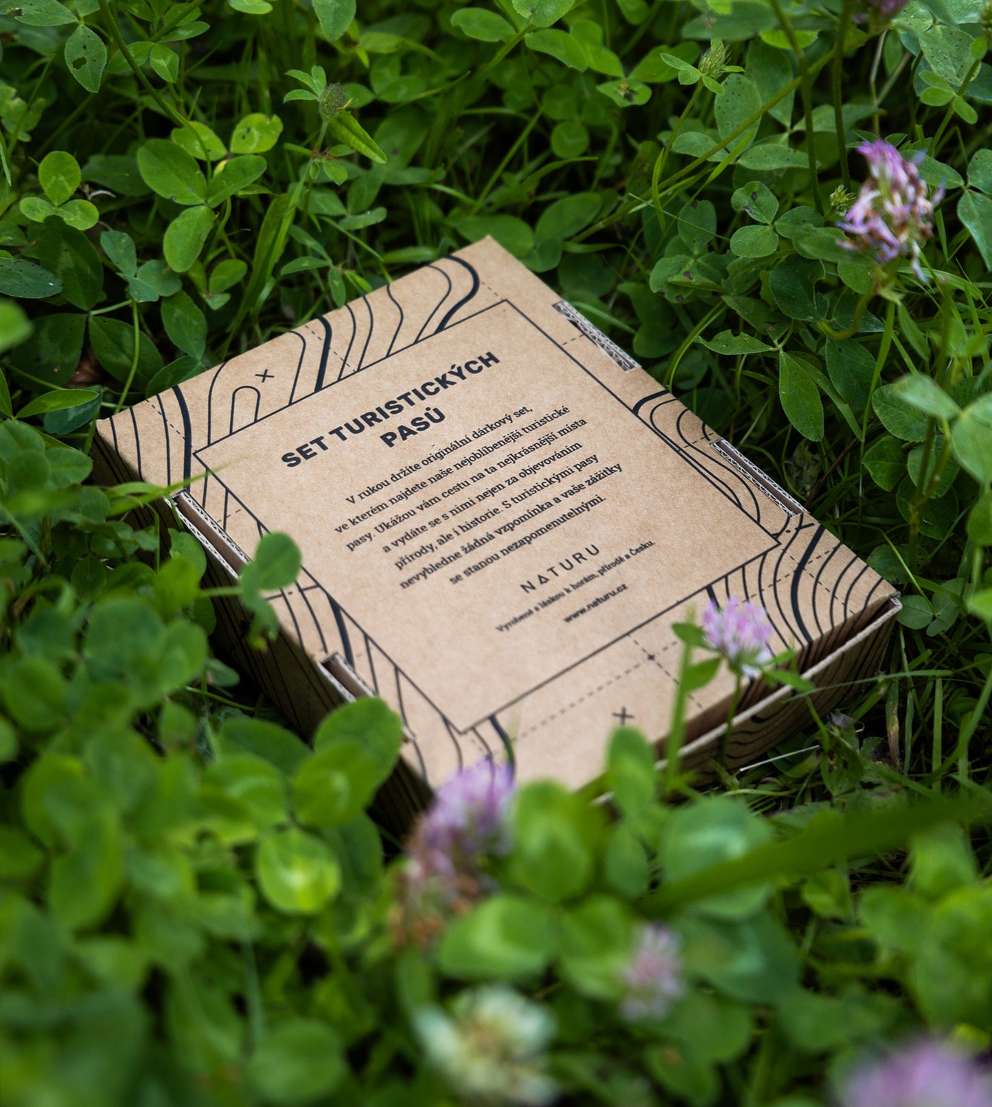 Trojset turistických pasů